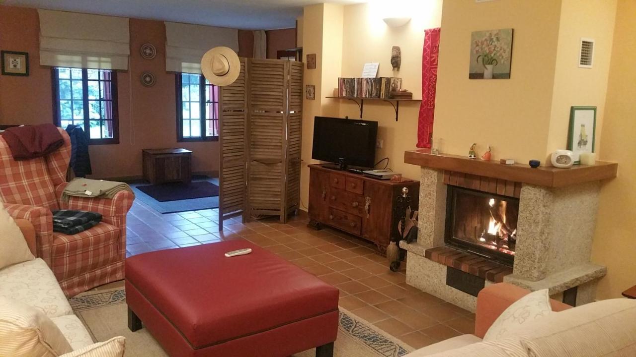 A Casa Do Buxo Villa Nogueira De Ramuin ภายนอก รูปภาพ